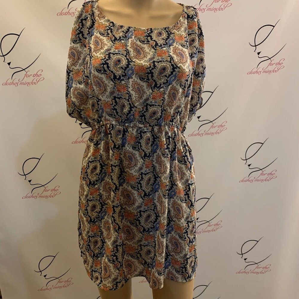 Sassy Maternity Short Dress. Size Medium. Elastic waist. Relaxed fit. B104